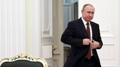 Presidente do Conselho Europeu recusa felicitar Putin pela reeleição