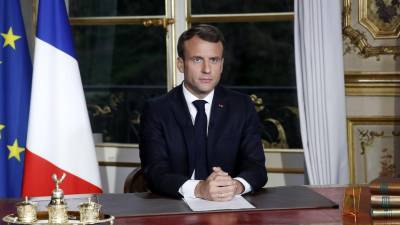 Presidente francês quer catedral da Notre-Dame reconstruída em cinco anos