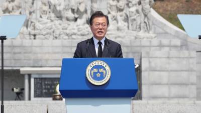 Presidente sul-coreano admite suspensão de exercícios militares