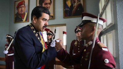 Presidente venezuelano pede lealdade absoluta aos militares