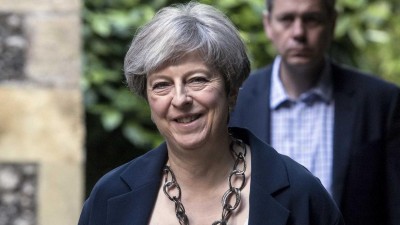 Primeira-ministra britânica nomeia Damian Green para “número dois”