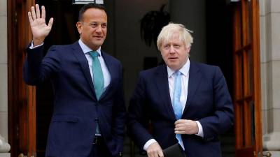 Primeiro-ministro britânico e irlandês reúnem-se hoje