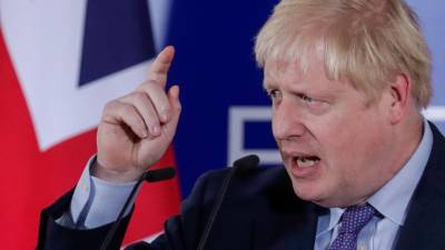 Primeiro-ministro inglês presta homenagem aos 39 migrantes encontrados mortos