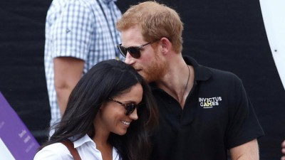 Príncipe Harry e Meghan Markle estão oficialmente noivos