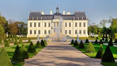 Príncipe herdeiro saudita comprou em França propriedade mais cara do mundo