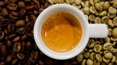 Produtores mundiais de café aflitos com baixo preço do produto