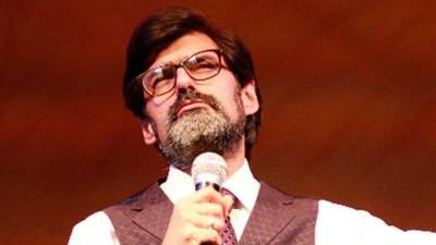 ‘Professor Briceño’ dá aula para rir