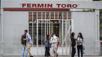 Professores na Venezuela denunciam salários em atraso e despedimentos injustificados