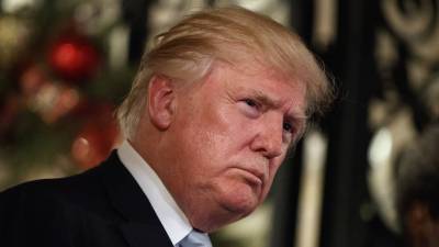 Protesto em Londres em defesa de Donald Trump