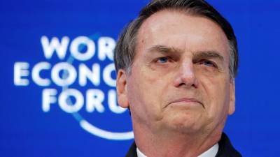 Protesto em Toronto pede a Bolsonaro que “seja namorado” da floresta amazónica