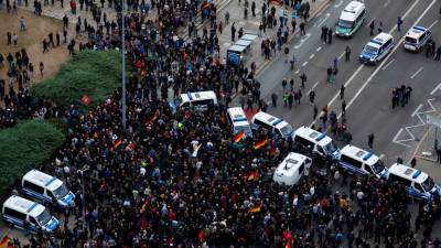 Protestos pró e anti-estrangeiros na Alemanha reúnem milhares de pessoas
