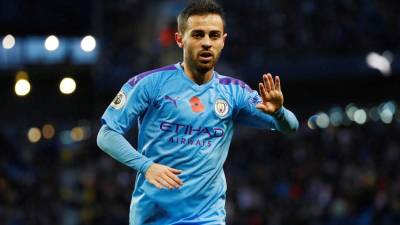 PS, BE e Livre recusam solidarizar-se com futebolista Bernardo Silva condenado por acto racista