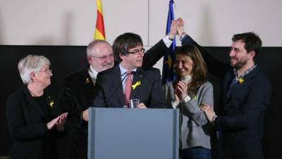 Puigdemont reclama vitória da “república catalã” contra a “monarquia do 155”