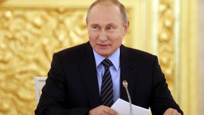 Putin no congresso do Rússia Unida para receber apoio público a candidatura presidencial