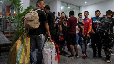 Quase 200 militares venezuelanos detidos e acusados de traição à pátria