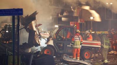 Quatro pessoas em estado crítico na sequência de explosão em Leicester, Inglaterra