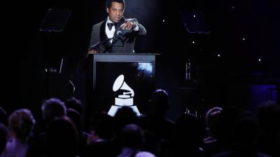 ‘Rappers’ Jay-Z e Kendrick Lamar lideram corrida aos Grammy que são hoje entregues