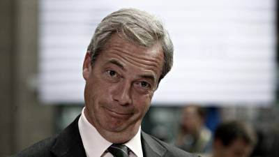 Rádio britânica LBC cessa contrato com eurocéptico Nigel Farage