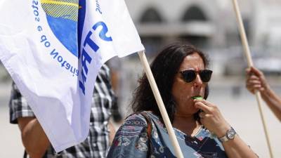 Registo e notariado e conservadores com adesão a greve de 90% no continente