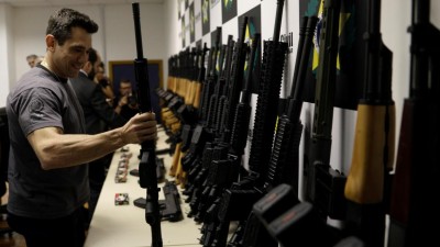 Relatório diz que armas de fogo mataram 19 crianças por dia nos Estados Unidos