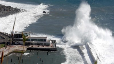 Relatório sobre a Marina do Lugar de Baixo apresentado