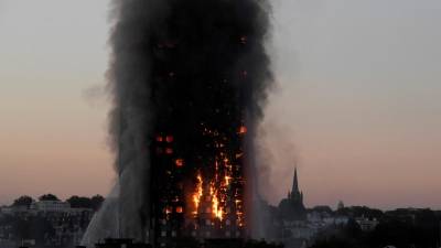 Responsável por investigação do incêndio na  Grenfell Tower chocada com normas desadequadas
