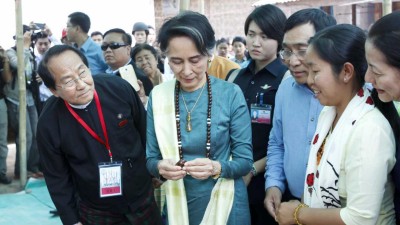 Resultados preliminares de eleições na Birmânia dão maioria a Aung San Suu Kyi