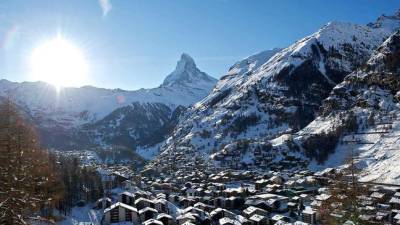 Risco de avalanche deixa 13 mil turistas ‘presos’ em cidade suíça