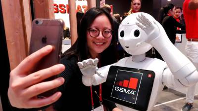Robot com Inteligência Artificial começa a atender pacientes na China
