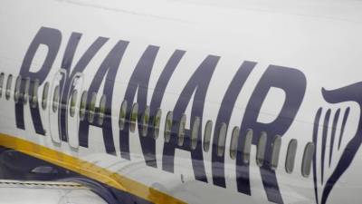 Ryanair avança com encerramento de quatro bases em Espanha
