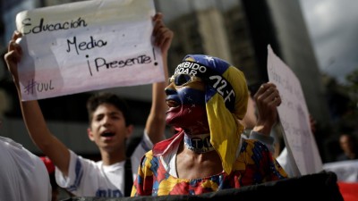Senado dos EUA aprova resolução em que pede à Venezuela que aceite ajuda humanitária