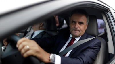 Senador brasileiro Aécio Neves acusado de receber suborno em Minas Gerais, diz delator