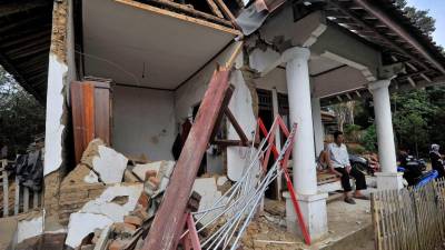 Sismo de magnitude 6,8 na Indonésia provoca pelo menos um morto e quatro feridos