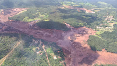 Sobe para 251 número de mortos na ruptura de barragem brasileira em Brumadinho