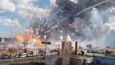 Sobe para 36 número de mortos em explosões numa fábrica de pirotecnia no México