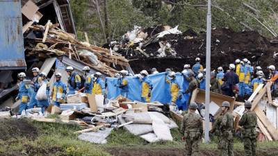 Sobe para 44 número de mortos em sismo no Japão