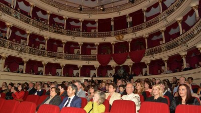 Soprou Vento Leste no Teatro Baltazar Dias