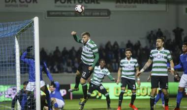 Sporting vence Feirense e também recupera terreno em relação ao Porto