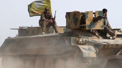 Síria Violentos combates perto de Raqa, bastião do Estado Islâmico