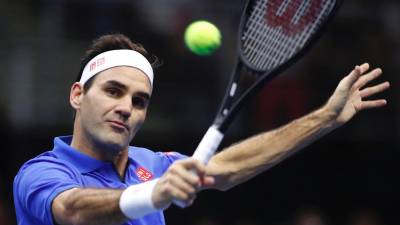 Suíça cunha moedas de 20 e 50 francos com imagem de Federer