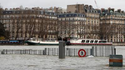 Subida das águas do rio Sena atingiu os 5,84 metros em Paris