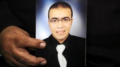 Suspeito de ataque no Louvre confirma identidade à polícia