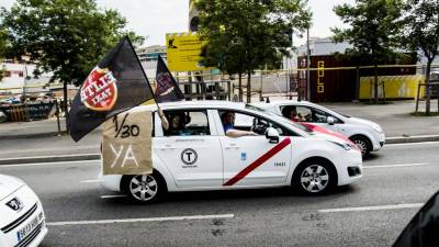 Taxistas madrilenos em greve por tempo indefinido a partir de segunda-feira
