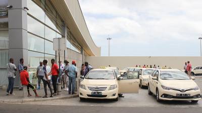 Taxistas pedem criação de duas linhas de crédito