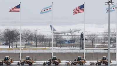 Tempestade de neve nos EUA leva ao cancelamento de quase 4.000 voos