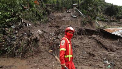 Tempestade tropical faz 27 mortos em El Salvador e mais de 11 mil desalojados