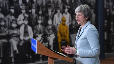 Theresa May determinada a cumprir saída sem prolongamento de prazo da UE