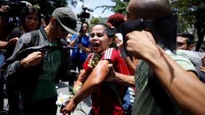Tiros contra Ministério e granadas contra Supremo Tribunal a partir de helicóptero na Venezuela