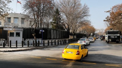 Tiros frente à embaixada dos EUA na Turquia, representação diplomática encerrada