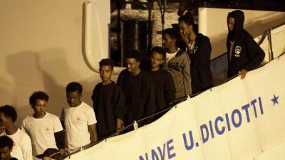 Todos os migrantes a bordo do “Diciotti” desembarcaram em Itália